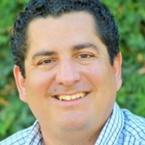 Eduardo Baker