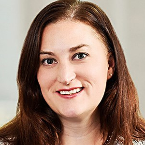 Kelli Bissett-Tom