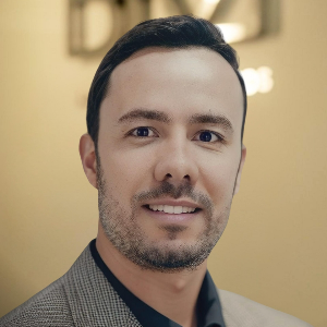 Francis Navarro