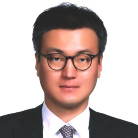 Sangwook Kang