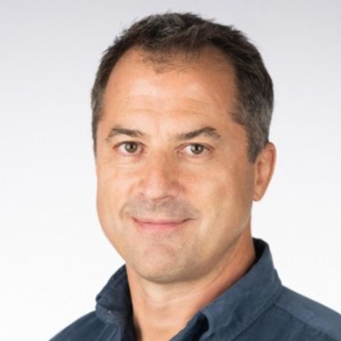 Dan Riches