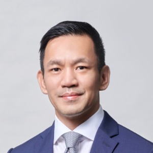 Russell Ng