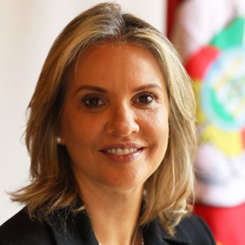 Leany Lemos