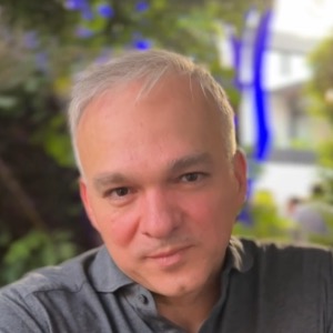 Luis Cantú