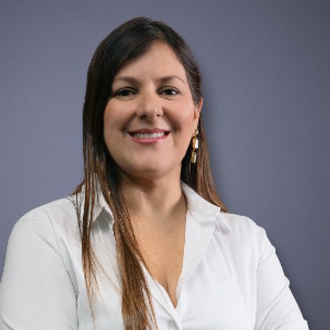 Lina María Navarro Villa