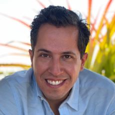 Santiago Villagomez, Co-Founder & Chief Executive Officer at Energía Real