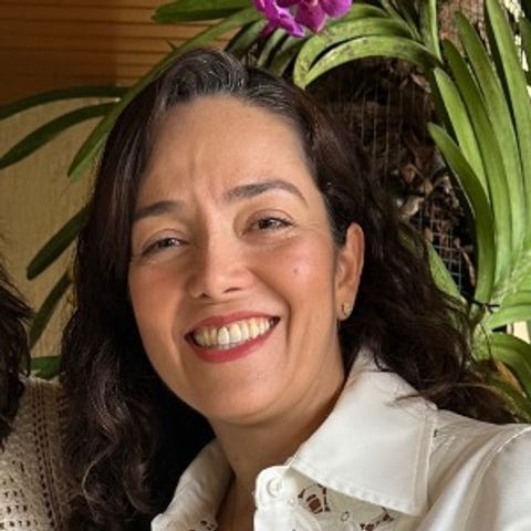 Ana Ferreira Peixoto