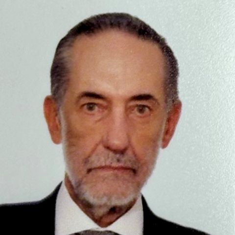 Roberto Nuñez Y Bandera