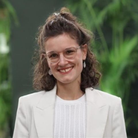 Rebecca Waerder