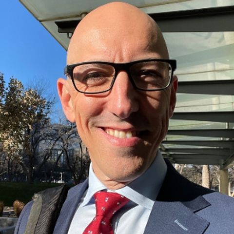 Adrian de la Garza