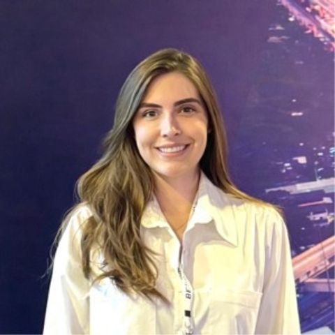 Ana Laura Menezes Retuci