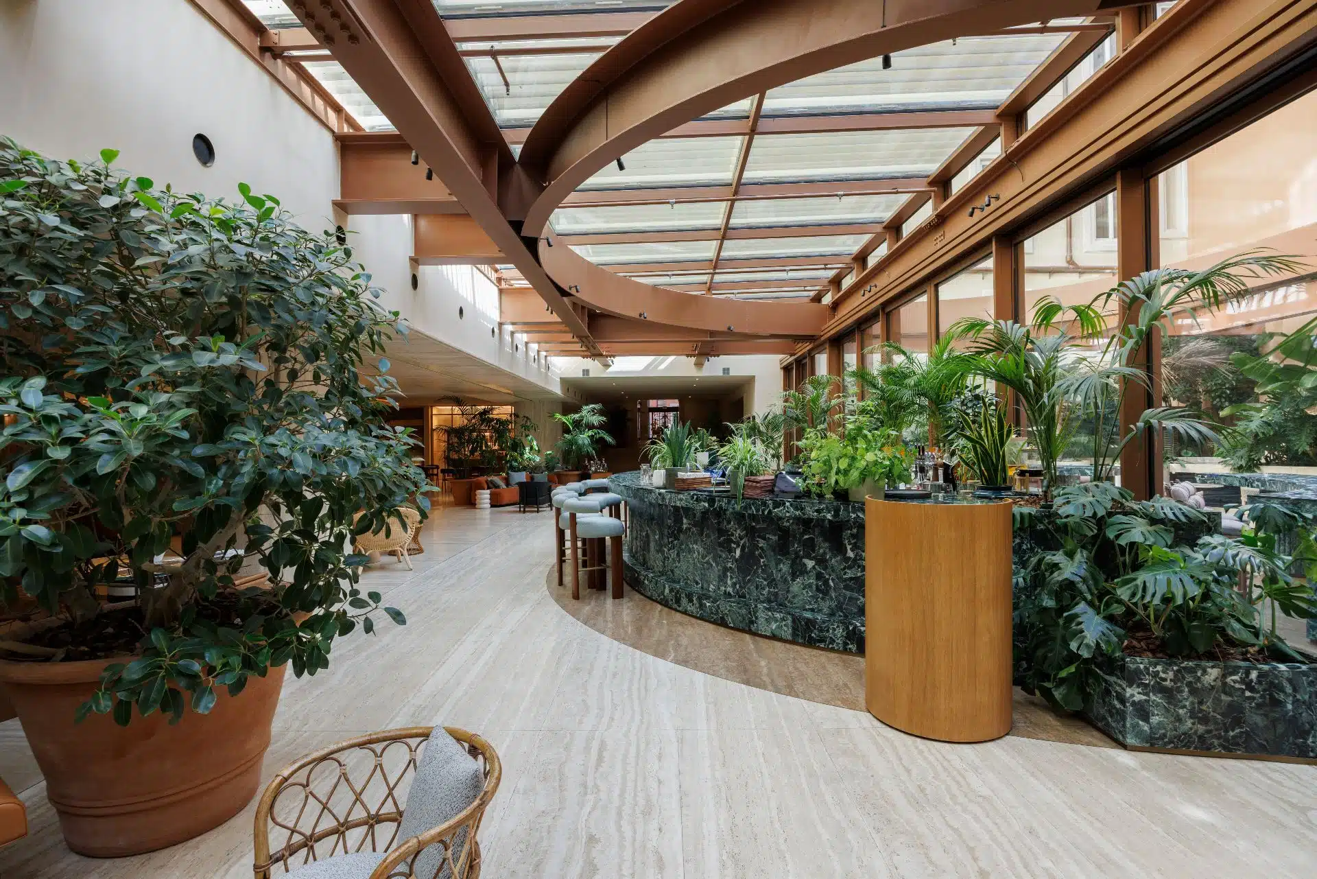 Bar setting of the Orient Express La Minerva.