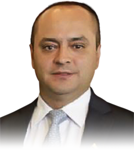 César Augusto
          Arias