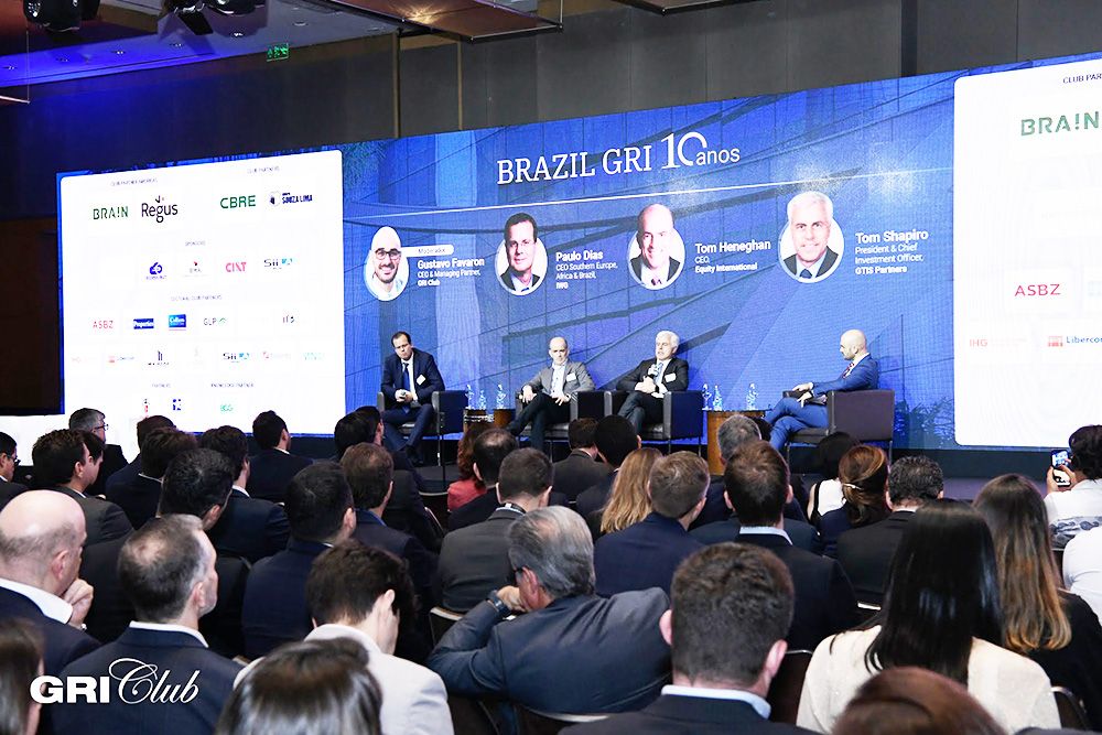 Paulo Dias (IWG), Tom Heneghan (Equity International), Tom Shapiro (GTIS Partners) e Gustavo Favaron (GRI Group) | GRI Club/Flavio Guarnieri Paulo Dias (IWG), Tom Heneghan (Equity International), Tom Shapiro (GTIS Partners) e Gustavo Favaron (GRI Group) | GRI Club/Flavio Guarnieri