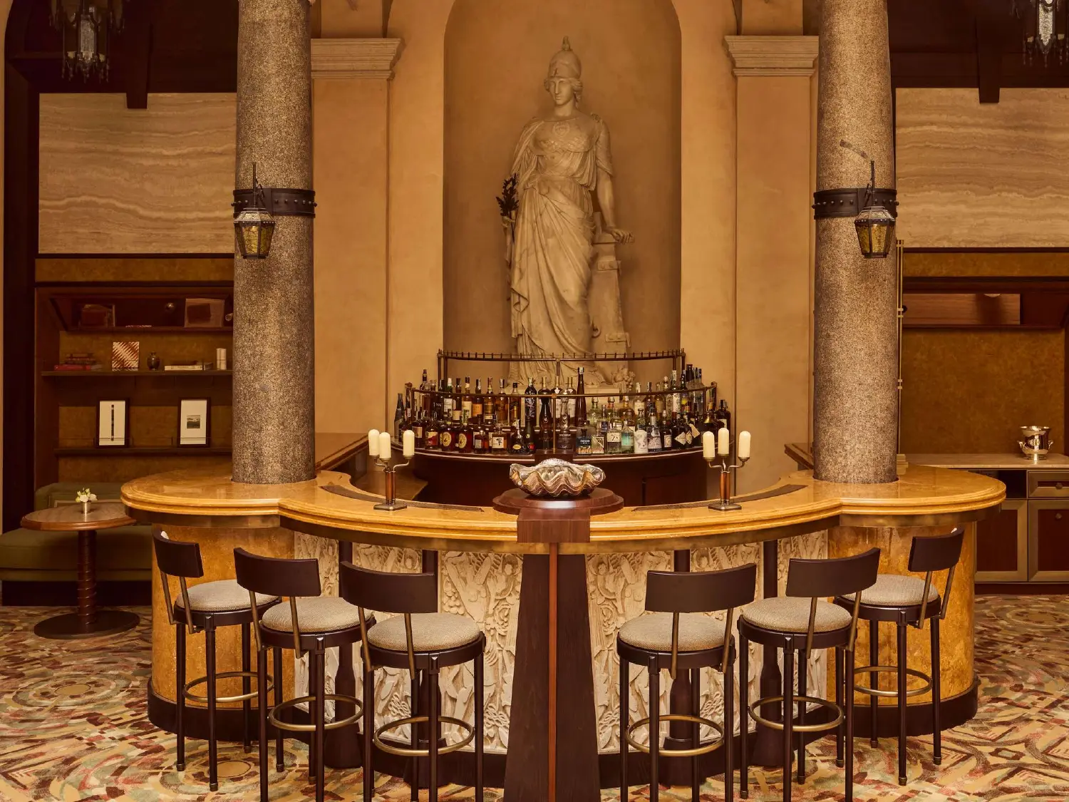 Bar setting of the Orient Express La Minerva.