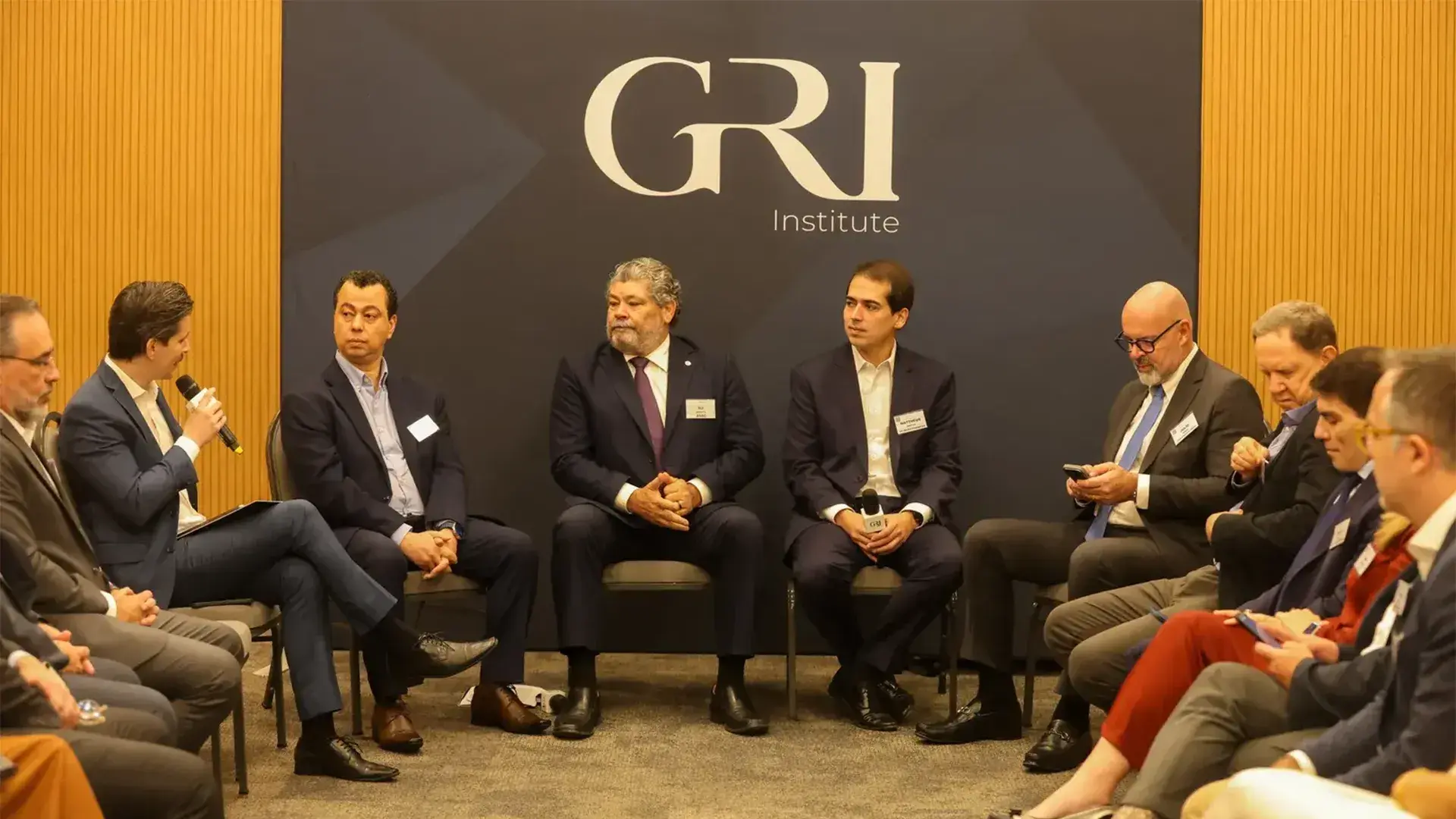 Aviação civil brasileira enfrenta margens reduzidas e busca soluções