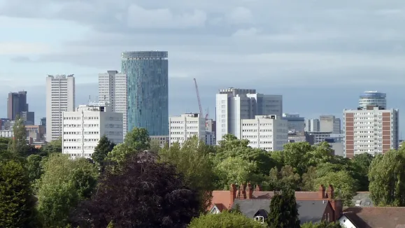 From Cost to Catalyst: Unlocking Asset Value in UK Commercial Real Estate with JLL
