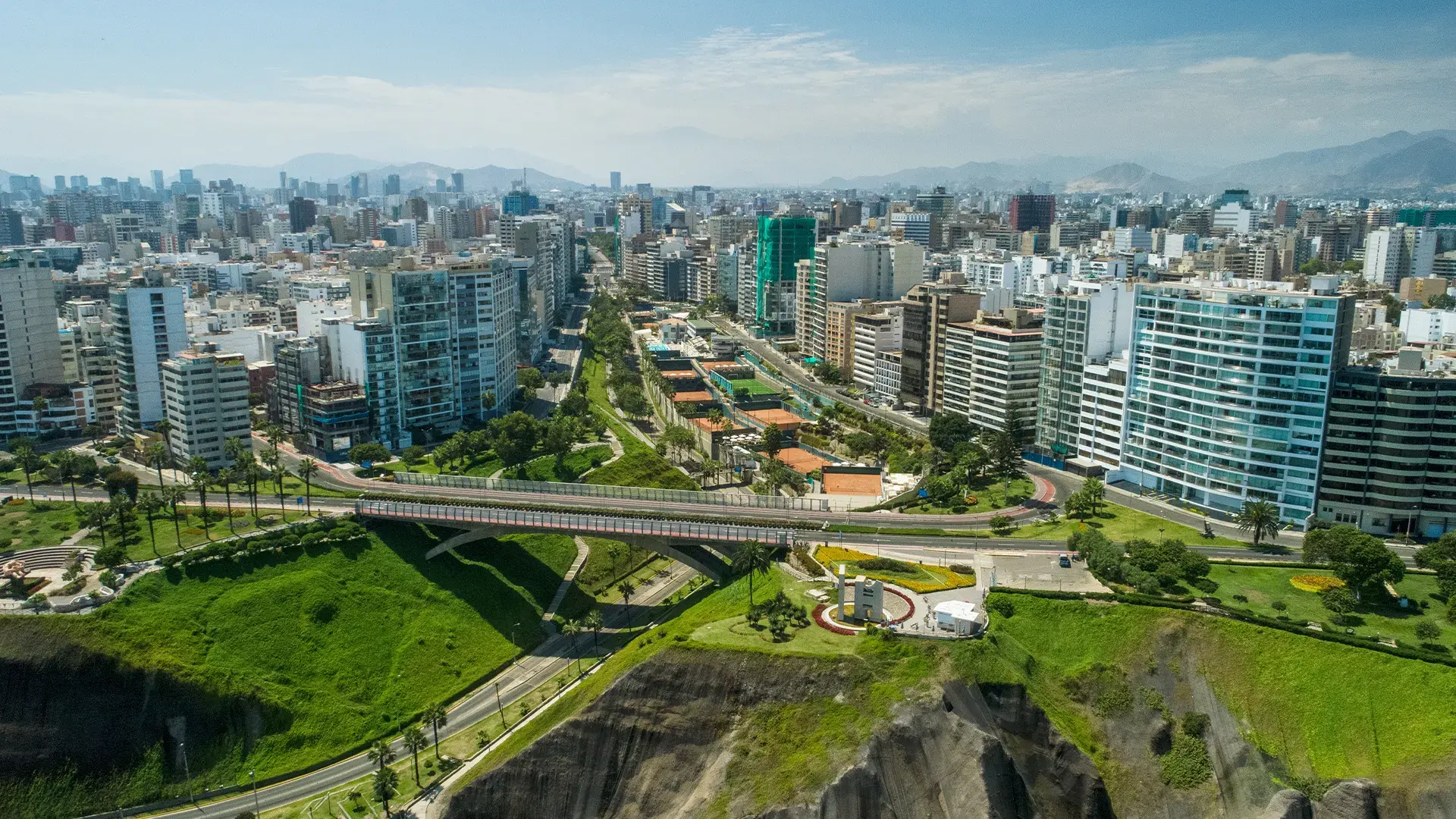 Perú hacia 2030: El futuro de la inversión inmobiliaria entre la liquidez y la burocracia