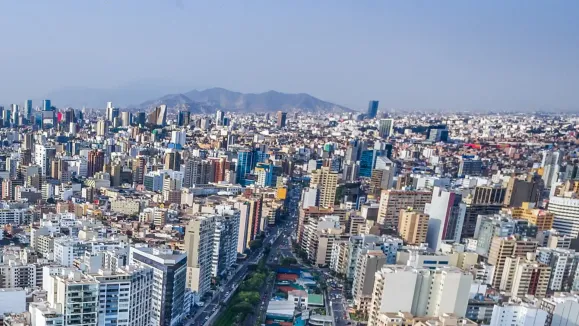 Commercial Real Estate en Perú: ¿Es la escasez de oferta la mayor oportunidad de la década?