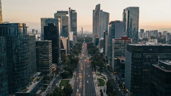 Crédito bancario cede terreno a JVs, FIBRAs y CKDs en México